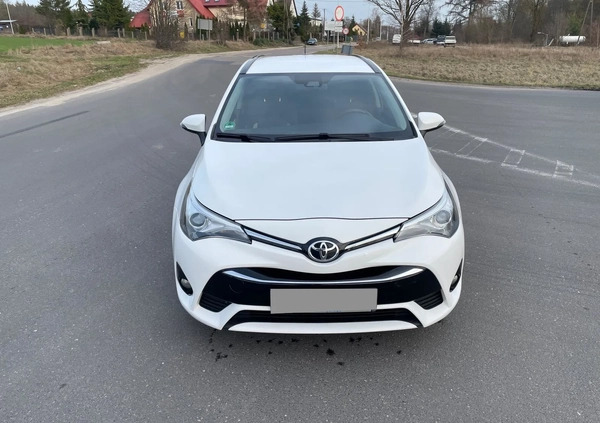 Toyota Avensis cena 44900 przebieg: 187000, rok produkcji 2015 z Nidzica małe 529